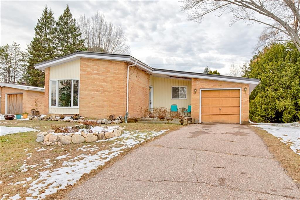 85 FRONTENAC Crescent