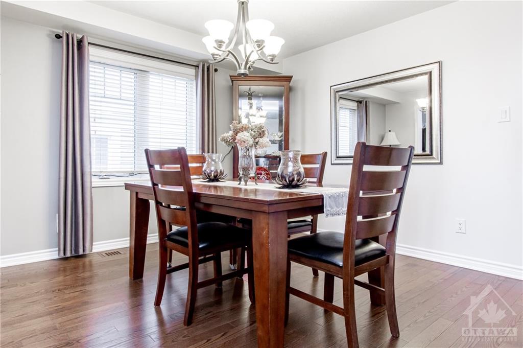 551 MEADOWCREEK Circle