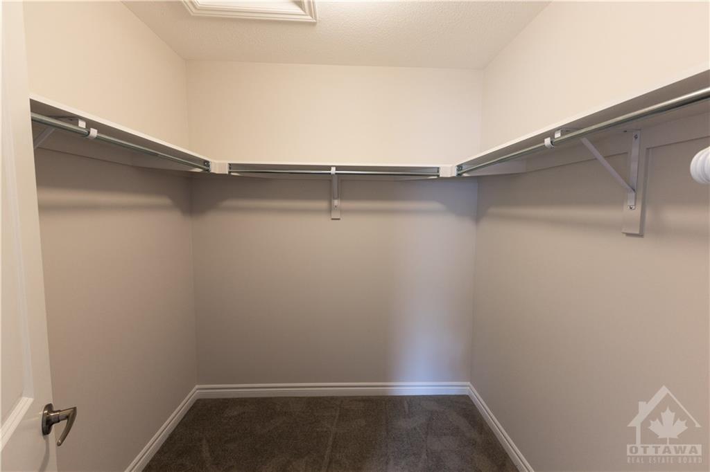 172 AUBRAIS Crescent