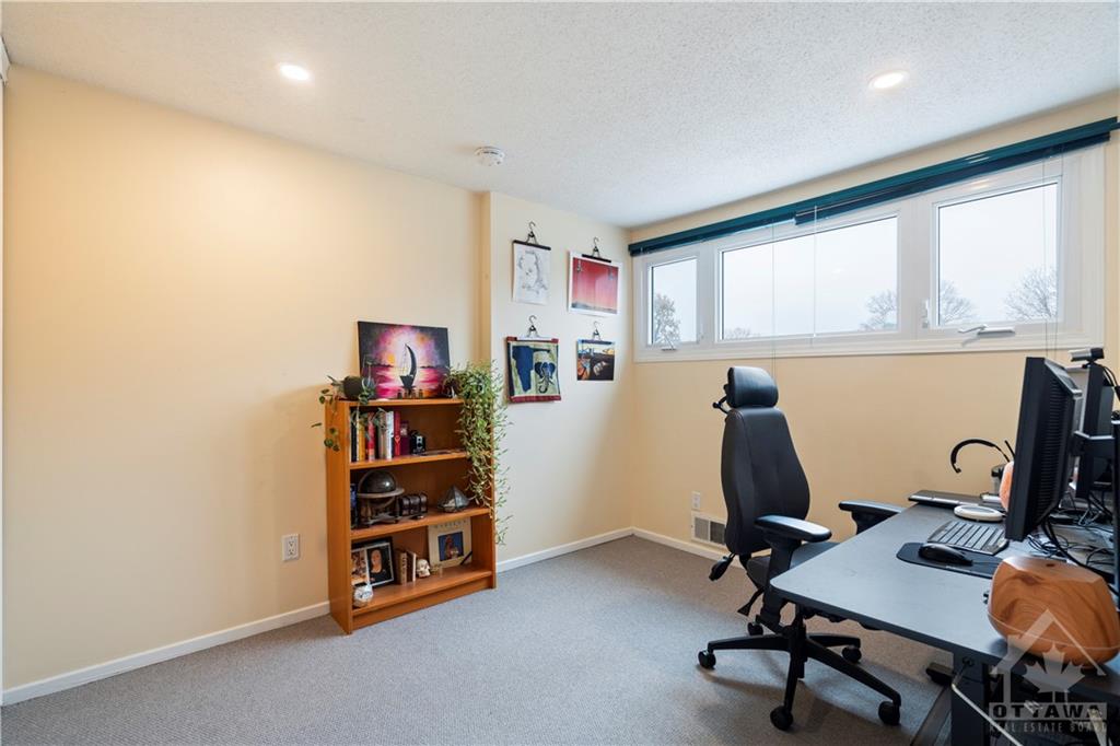 31 TYBALT Crescent