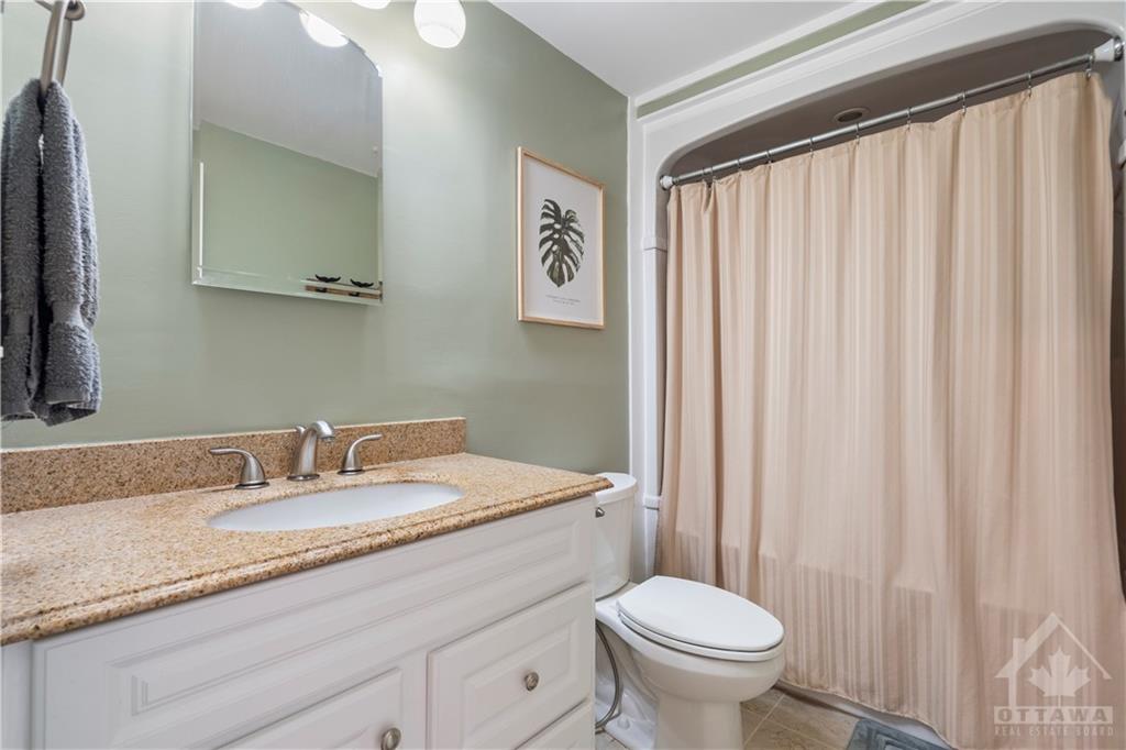 31 TYBALT Crescent