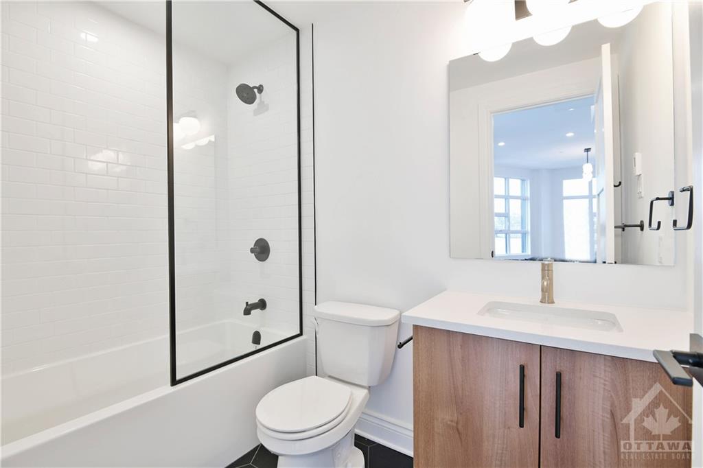 101 PINHEY Street, #401