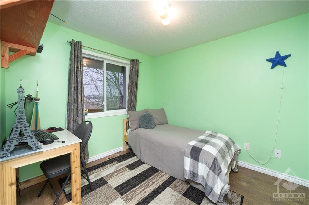 130 CASTLE GLEN Crescent