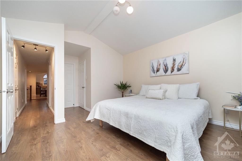 130 CASTLE GLEN Crescent