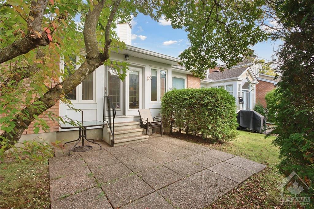 14 GRAND CEDAR Court