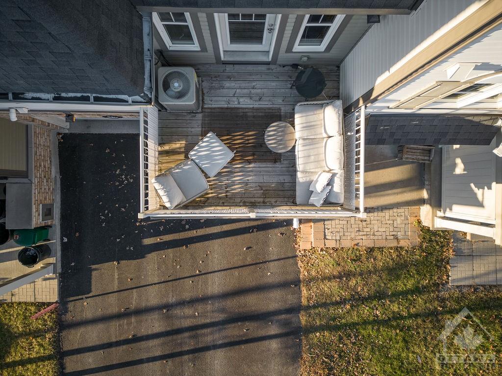 14 STREAMBANK Street