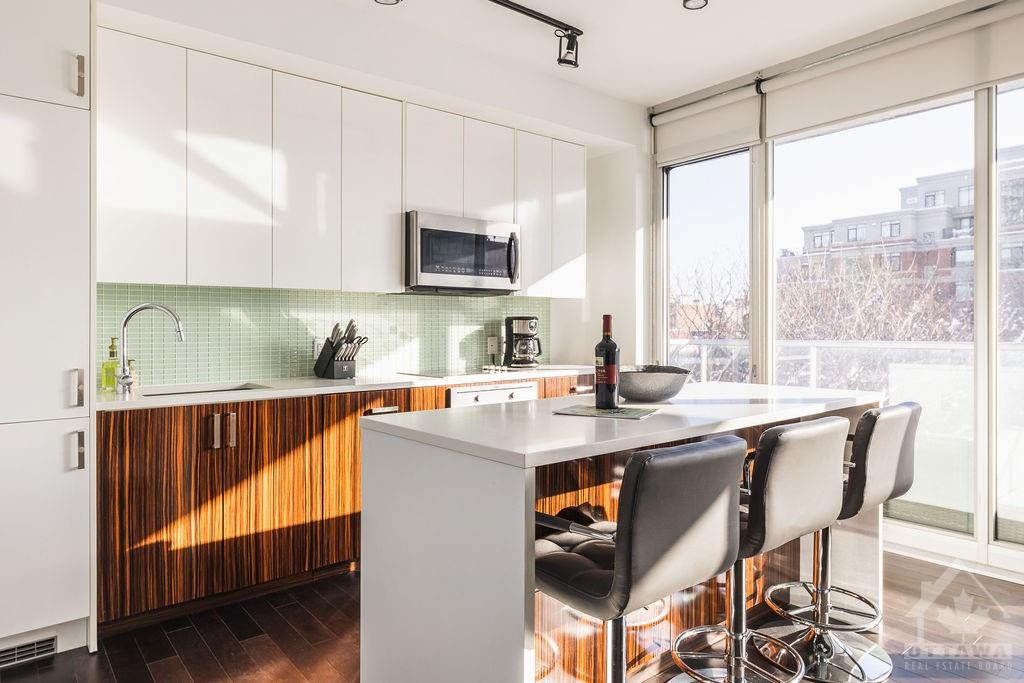 300 LISGAR Street, #404