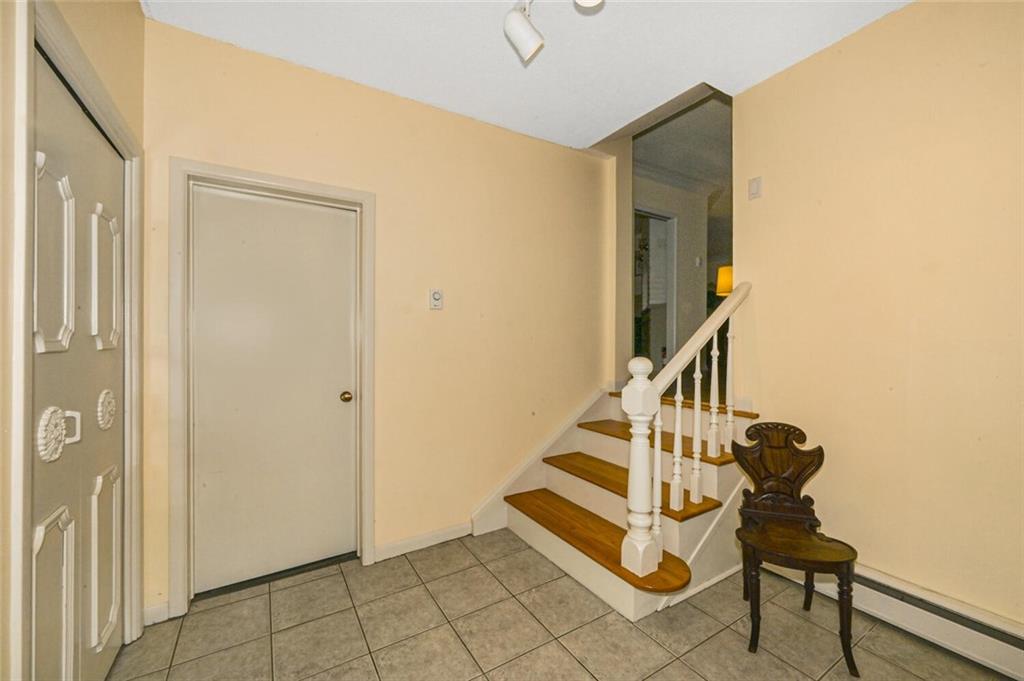 6 MAPLEWOOD Circle