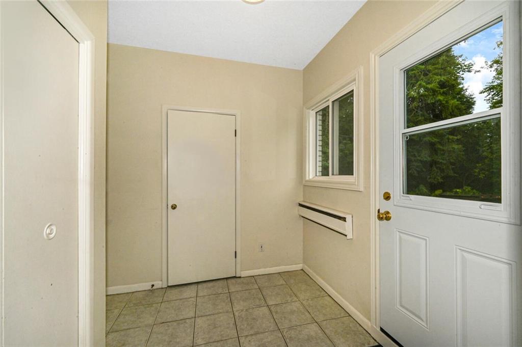 6 MAPLEWOOD Circle
