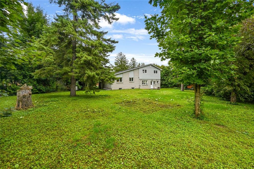 6 MAPLEWOOD Circle