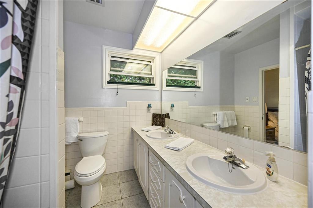6 MAPLEWOOD Circle