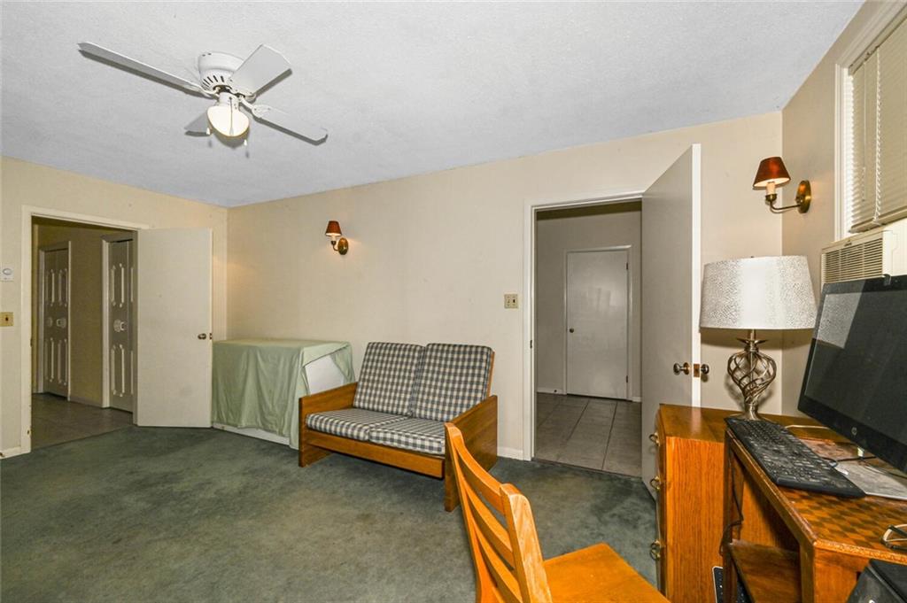 6 MAPLEWOOD Circle