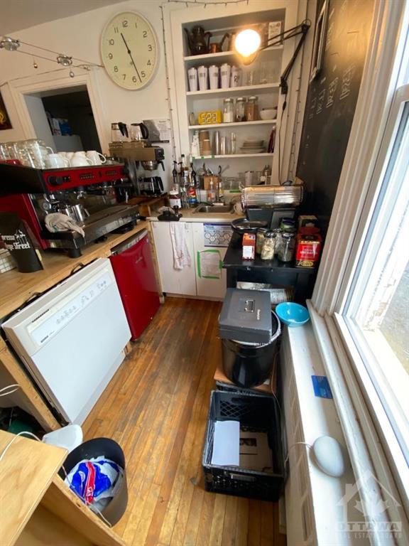 642 SOMERSET Street W, #1