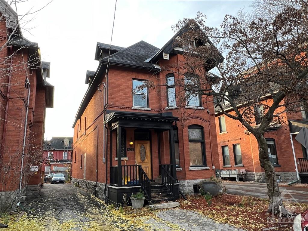 436 GILMOUR Street