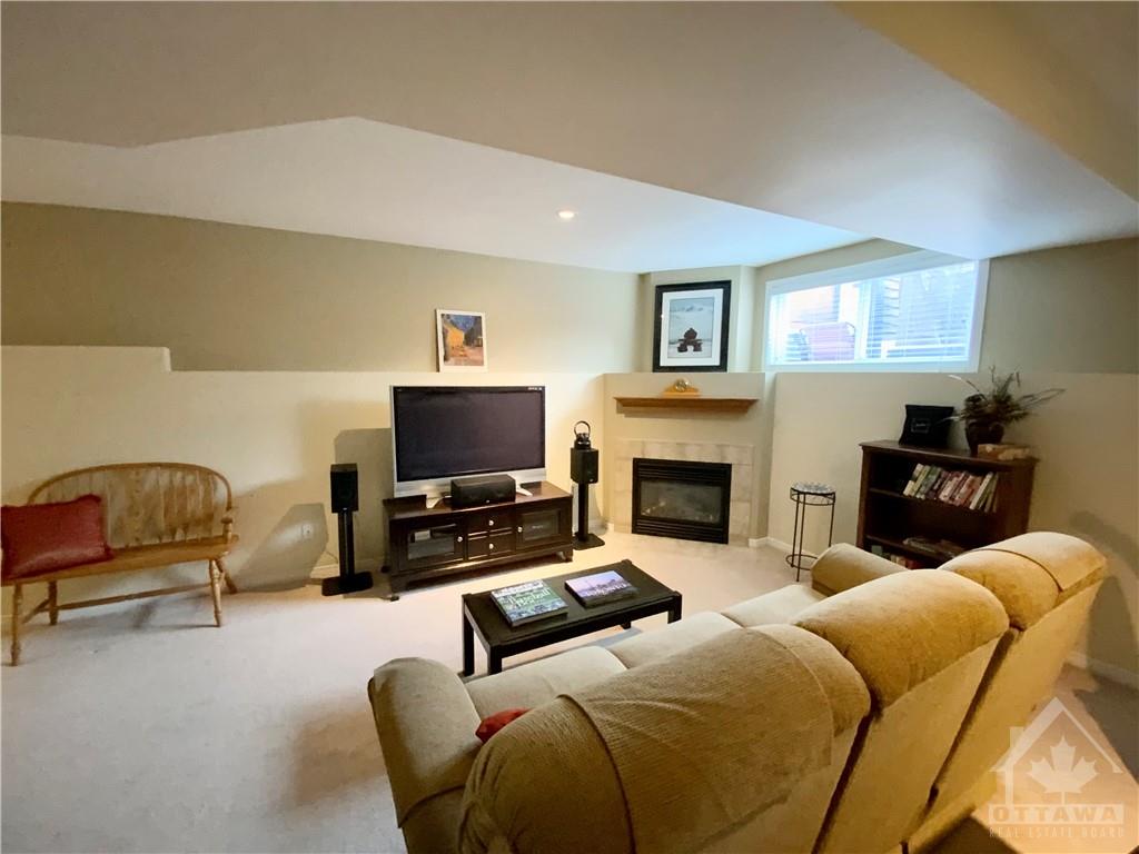 133 PARKROSE Private