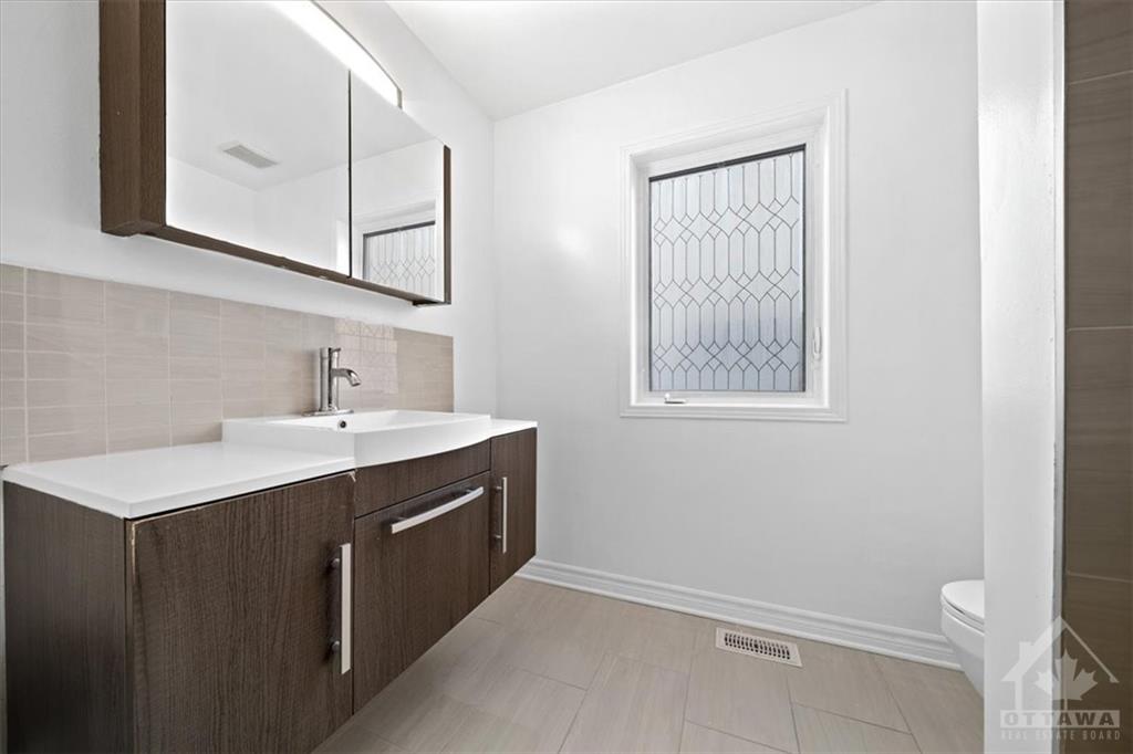 2109 ESPRIT Drive