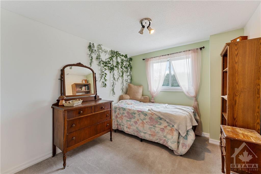 6116 VINEYARD Drive