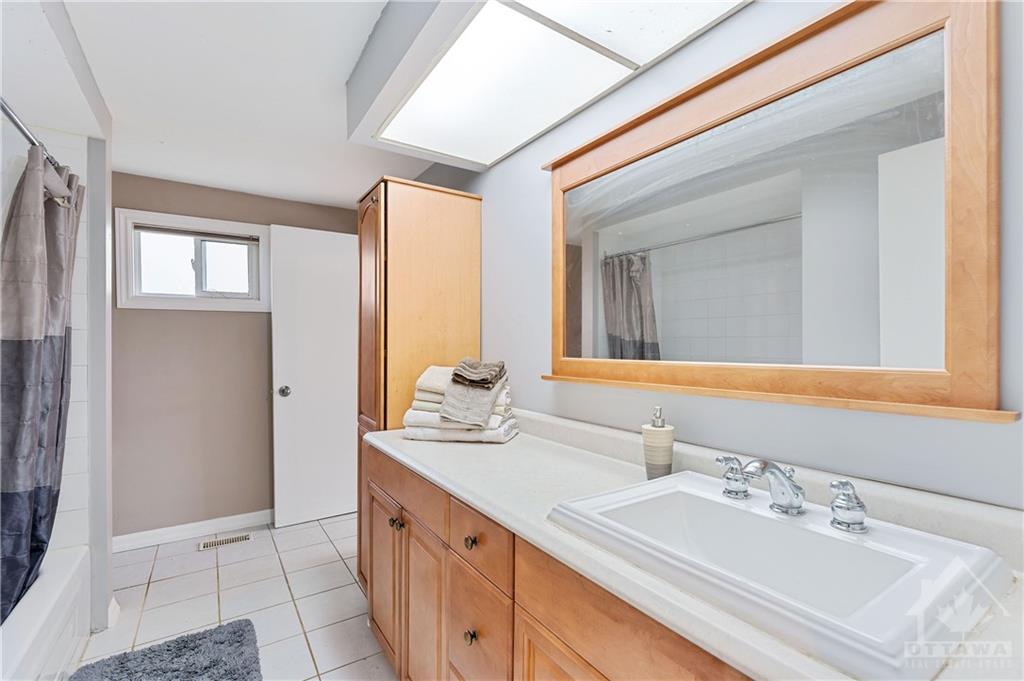6116 VINEYARD Drive