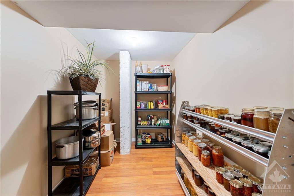 6116 VINEYARD Drive