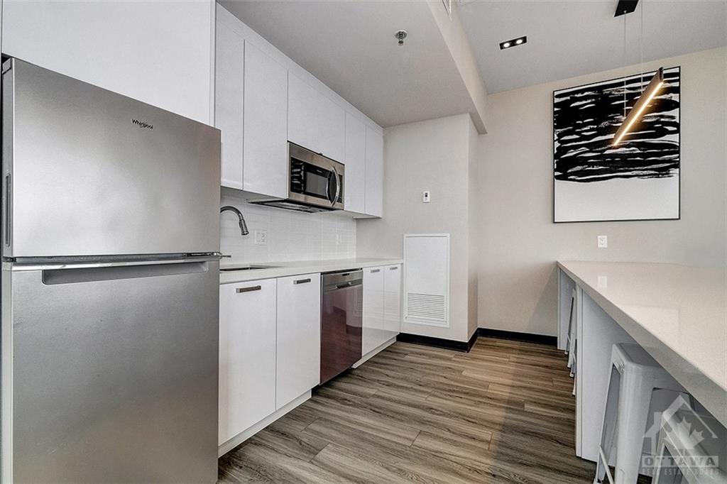 203 CATHERINE Street, #611