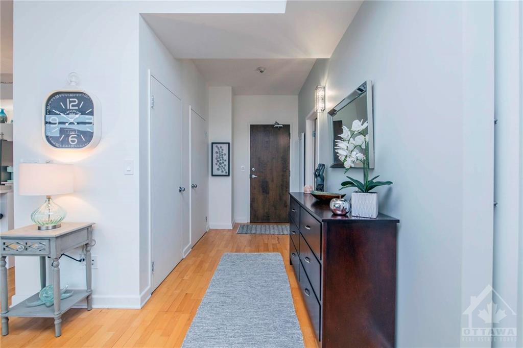 180 YORK Street, #801