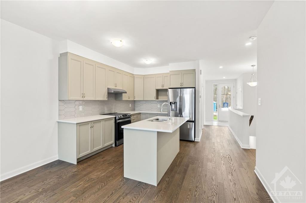 816 COMPANION Crescent