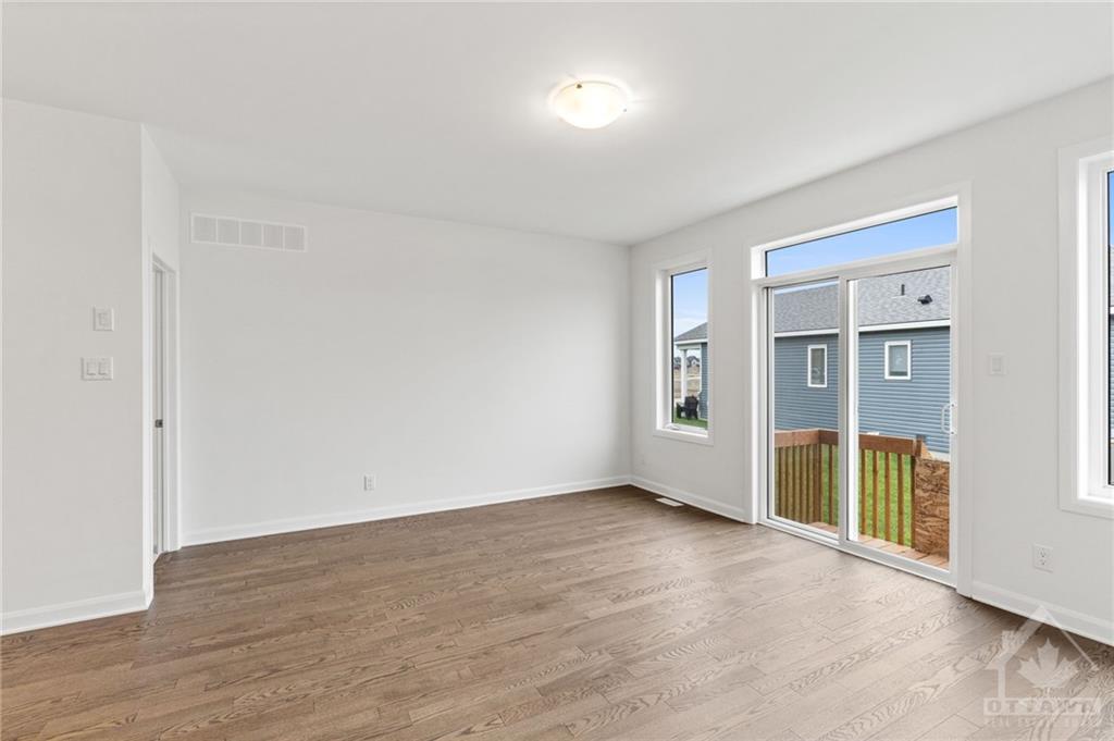 816 COMPANION Crescent