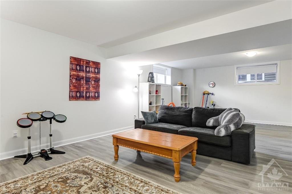 1056 KILBIRNIE Drive