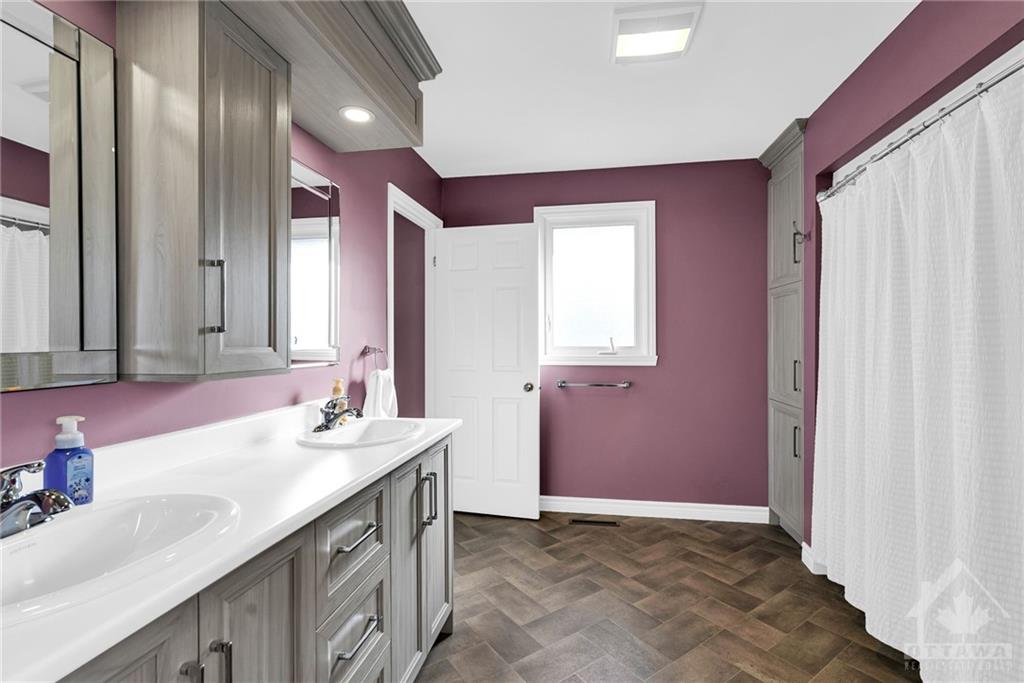 589 LYNWOOD Drive