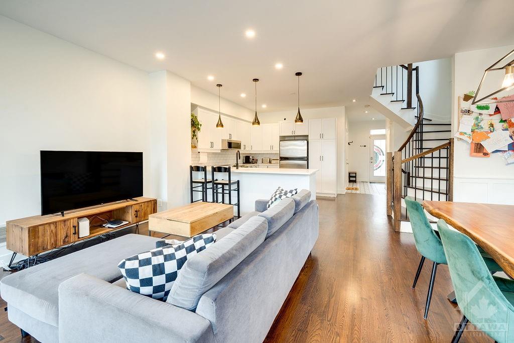 168 WEST VILLAGE Private