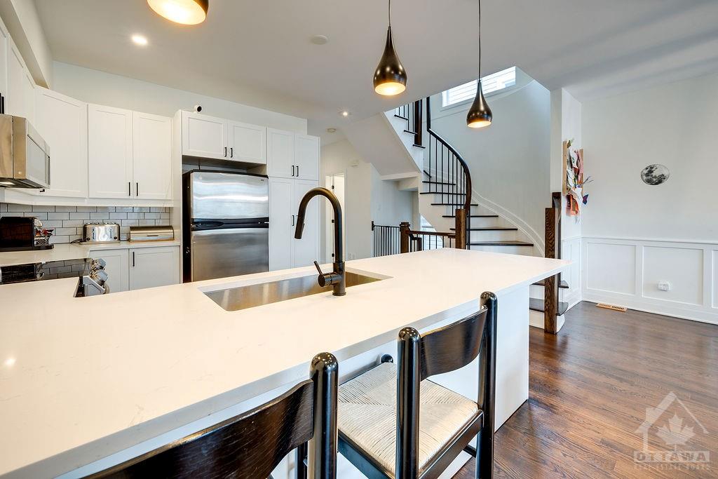 168 WEST VILLAGE Private