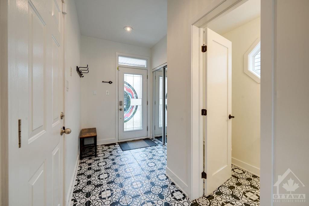 168 WEST VILLAGE Private