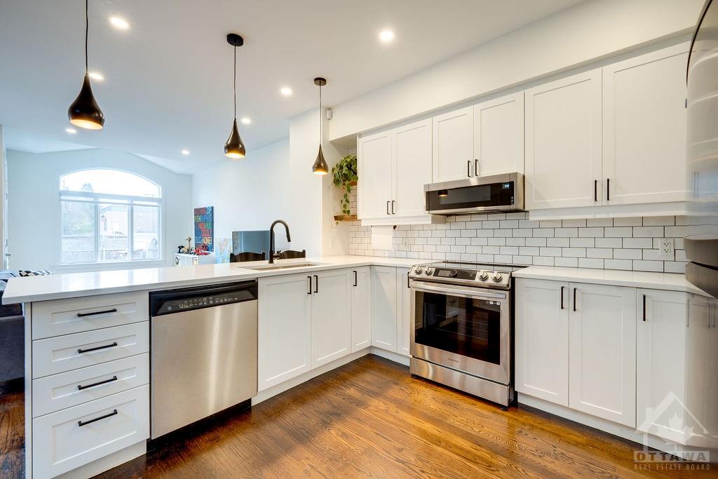 168 WEST VILLAGE Private