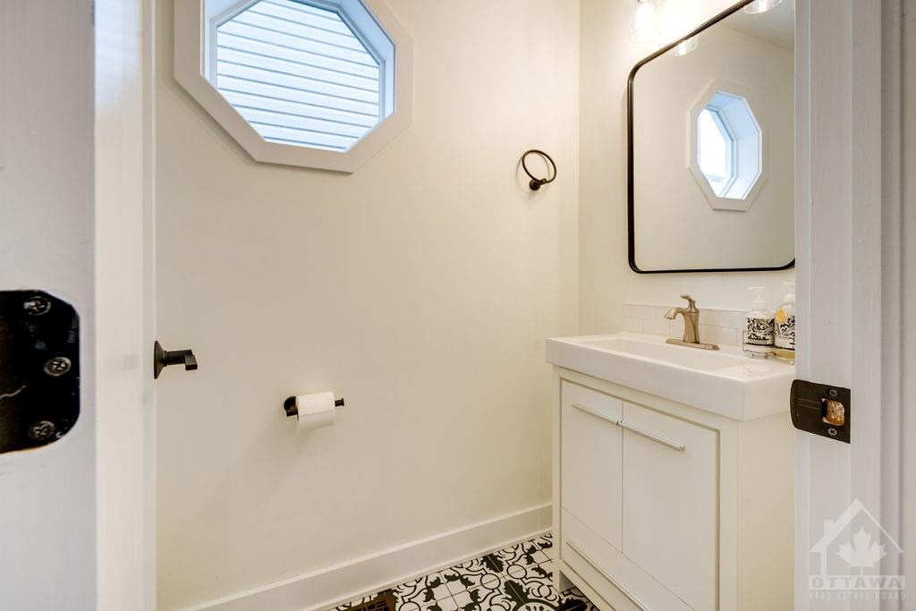 168 WEST VILLAGE Private