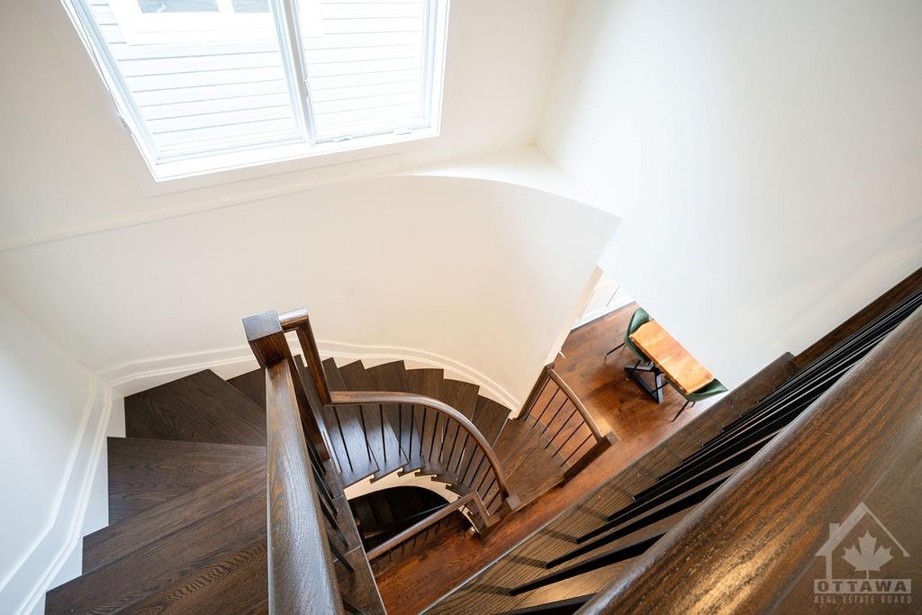 168 WEST VILLAGE Private