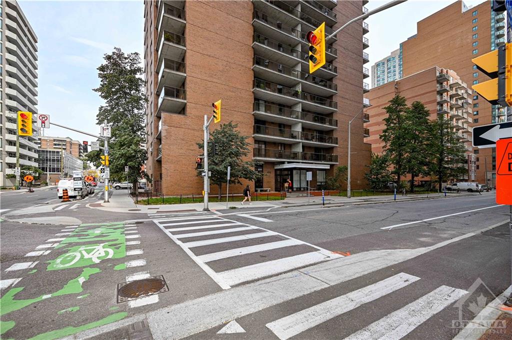 475 LAURIER Avenue W, #1206