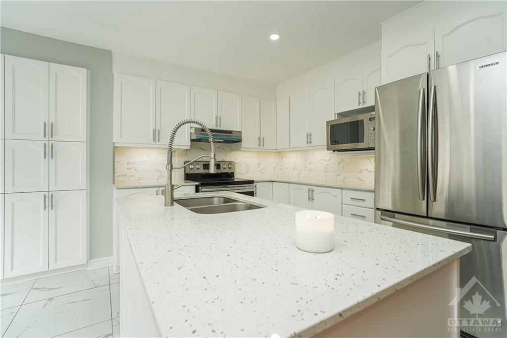 237 LEAMINGTON Way