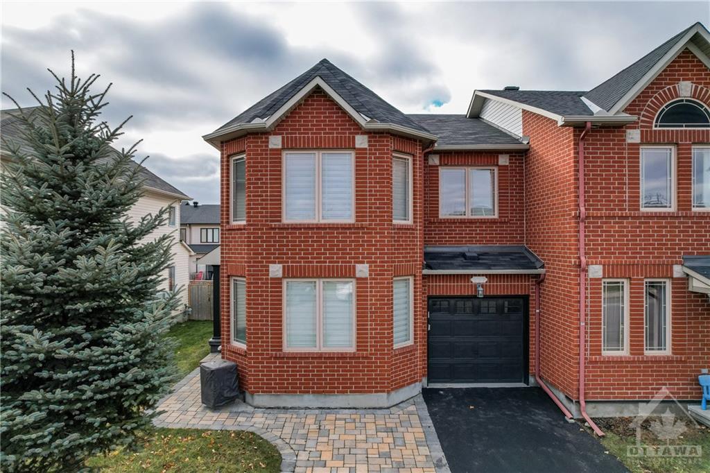 237 LEAMINGTON Way