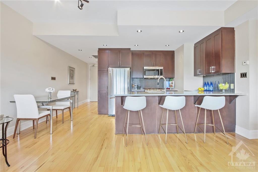 327 BREEZEHILL Avenue, #502