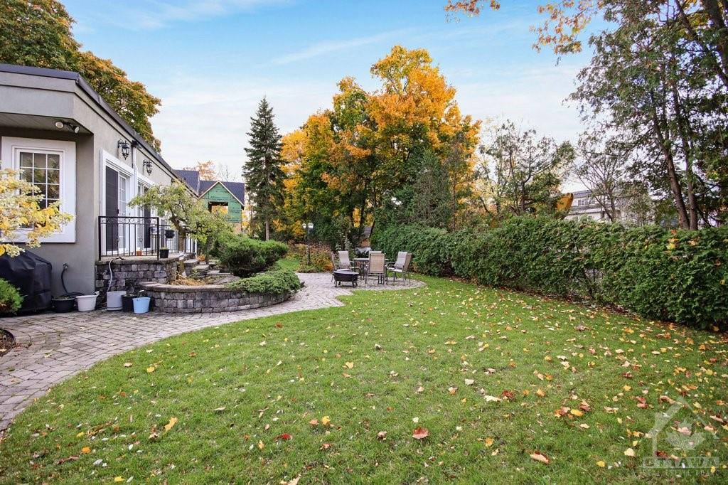 541 MONTAGU Place