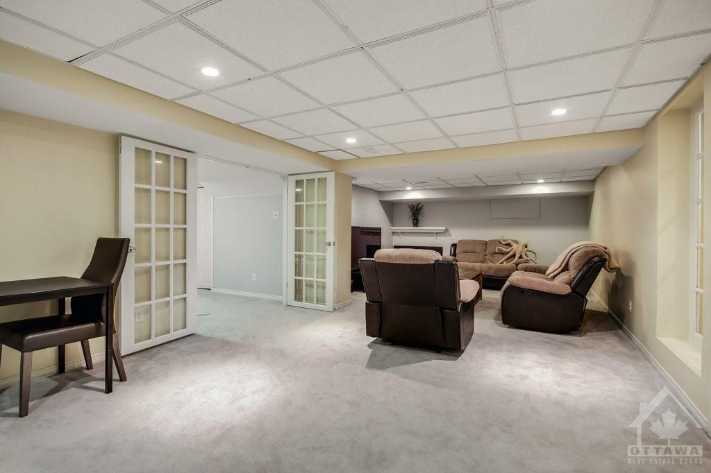 541 MONTAGU Place