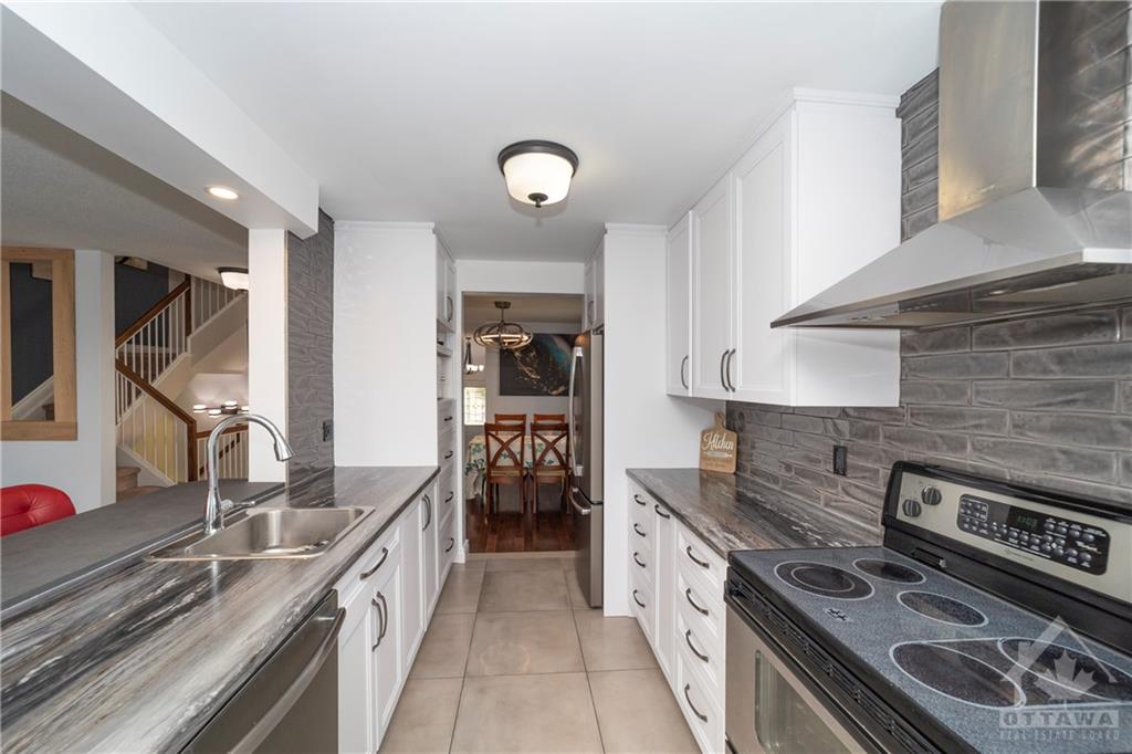 2225 BROCKSTONE Crescent