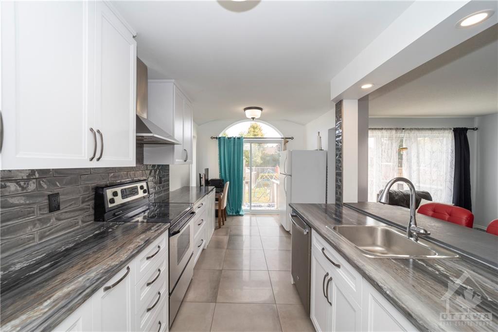 2225 BROCKSTONE Crescent