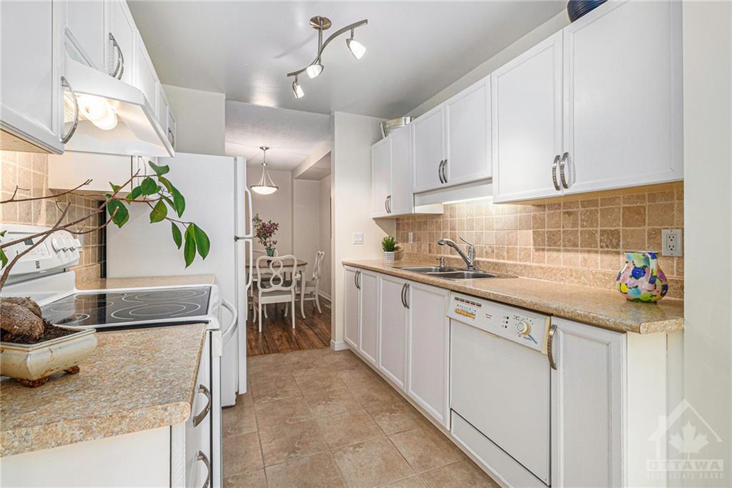 10 WOODBURY Crescent