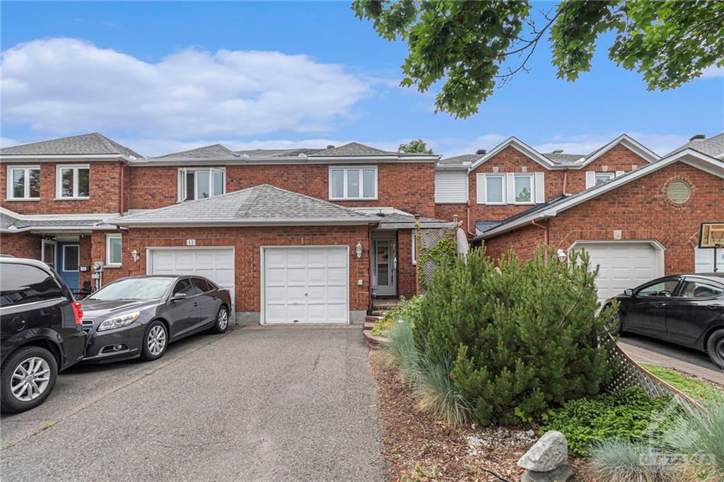 10 WOODBURY Crescent