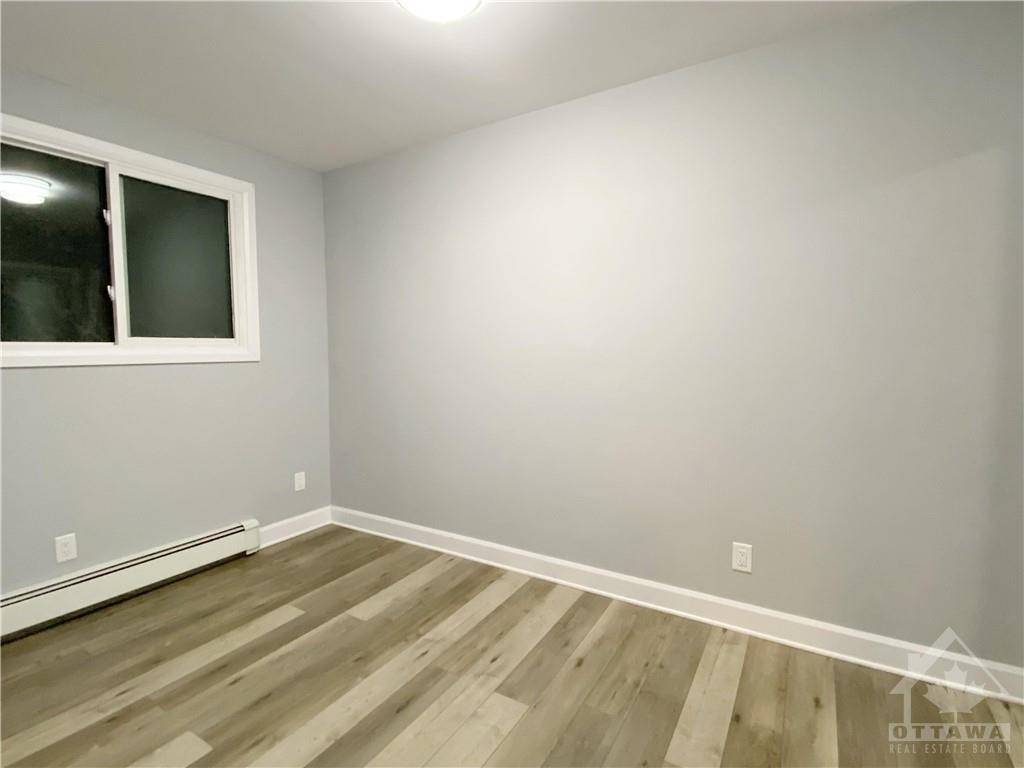 44 UXBRIDGE Crescent, #A