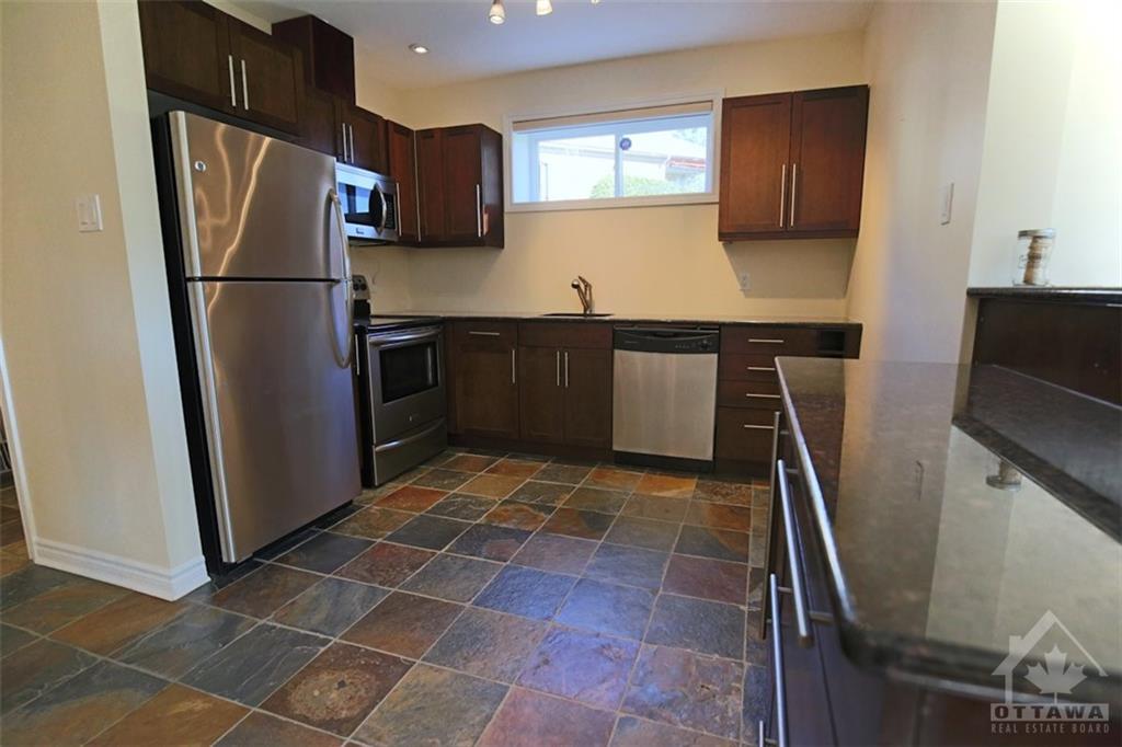 16 KINMOUNT Private