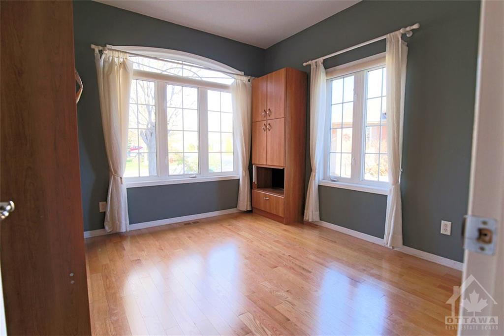 16 KINMOUNT Private