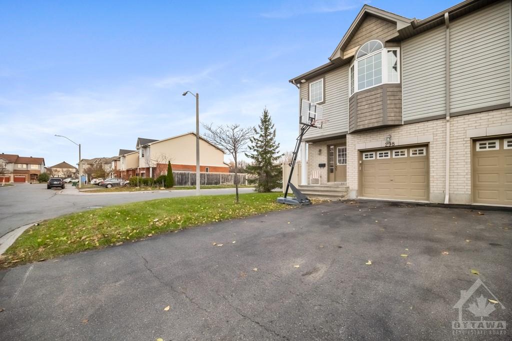 298 MACOUN Circle