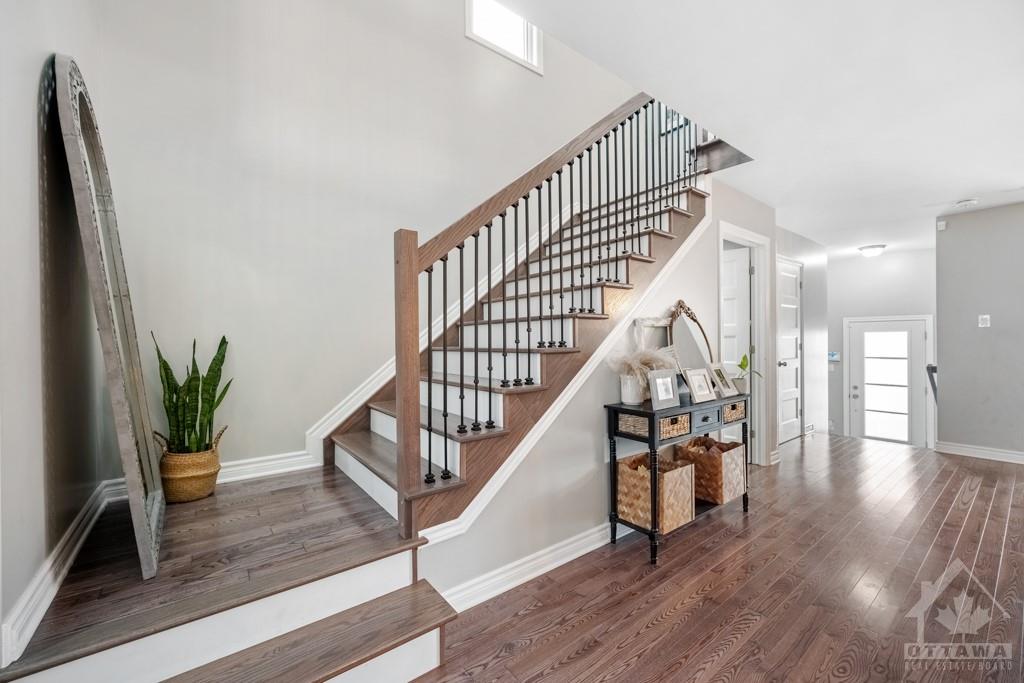 108 DESJARDINS Street
